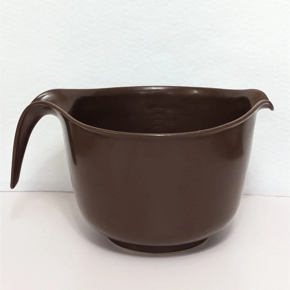Rubbermaid vintage orange